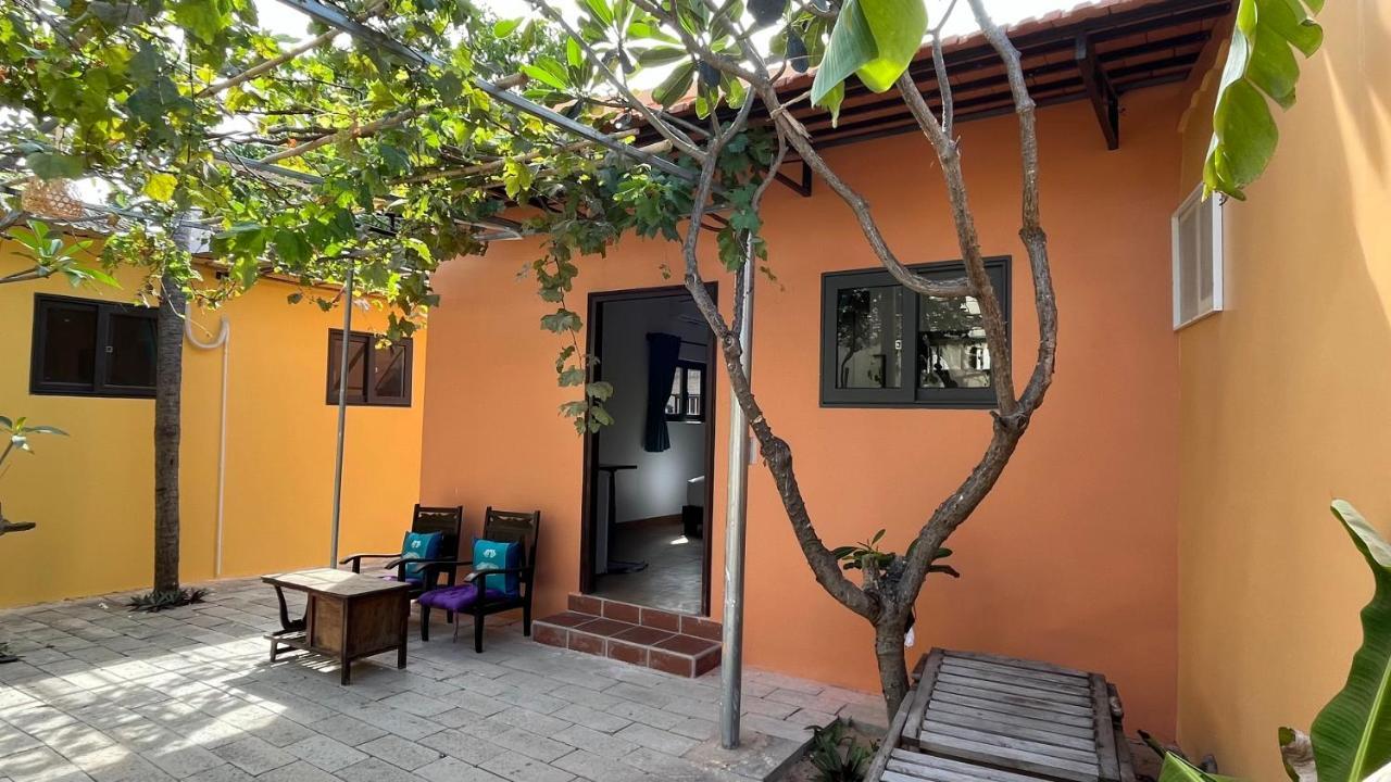 Mi Nhon Em Hotel Muine Mui Ne Exterior foto